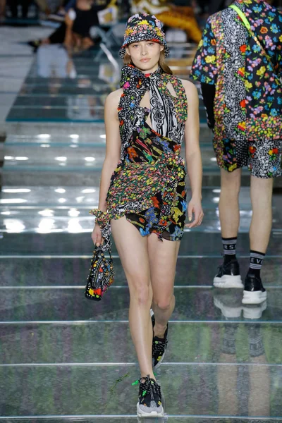Look 29